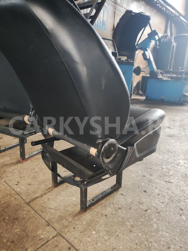 Сиденья Volkswagen Transporter T4, передние Volkswagen Transporter оригинальный номер T4a49205pvj