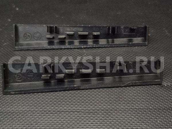 Накладка на торпедо BMW E34 061384787 BMW 5er 