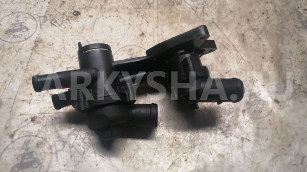 Корпус термостата тройник Volkswagen Polo 5 Volkswagen Polo оригинальный номер 03C121111AE