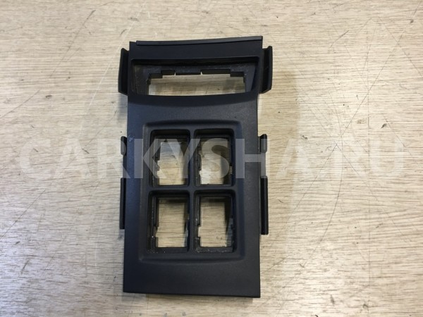 Накладка под кнопки Toyota Fortuner II – внедорожник 5 дв. оригинальный номер 58832-KK170