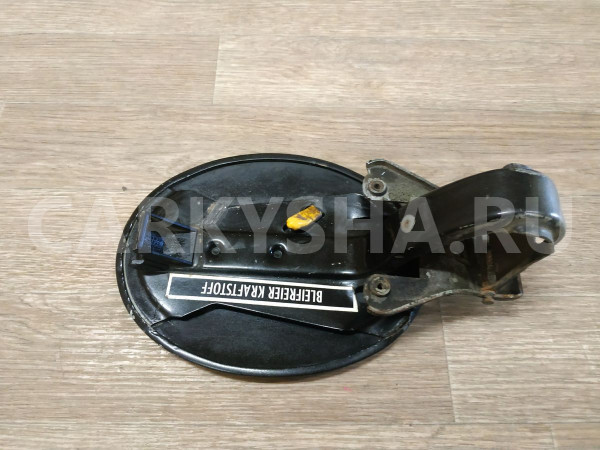 Лючок бензобака Jaguar S-Type оригинальный номер XR825609