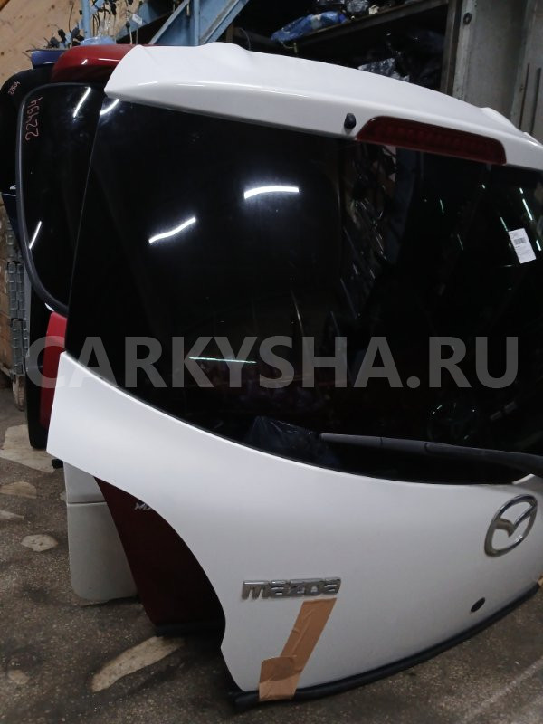 Дверь багажника Mazda Demio 