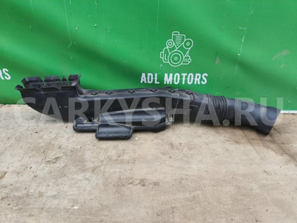 Воздухозаборник Mazda 3 2009-2013 LF8J1320X BL, передний Mazda 3 