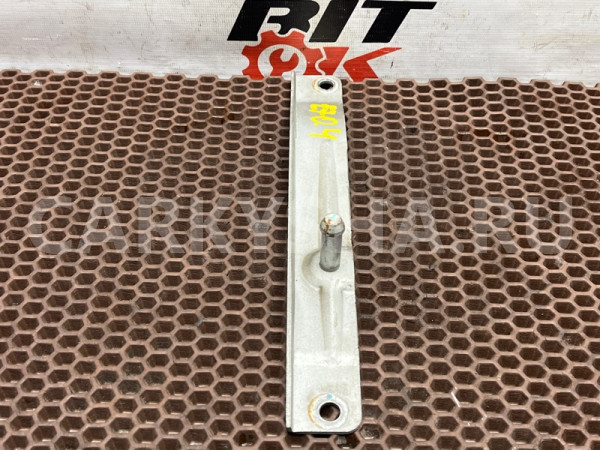 Кронштейн глушителя BMW X5 оригинальный номер 18 20 7 548 742, 18 20 7 548 742, 18207548742, 7548742