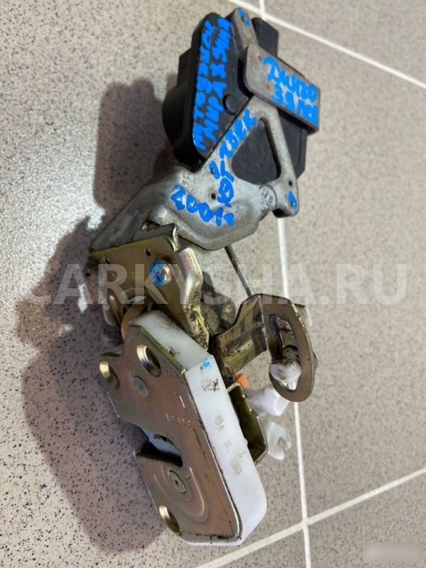 Замок двери задний левый Mitsubishi Mirage Dingo Mitsubishi Dingo оригинальный номер 1015280110