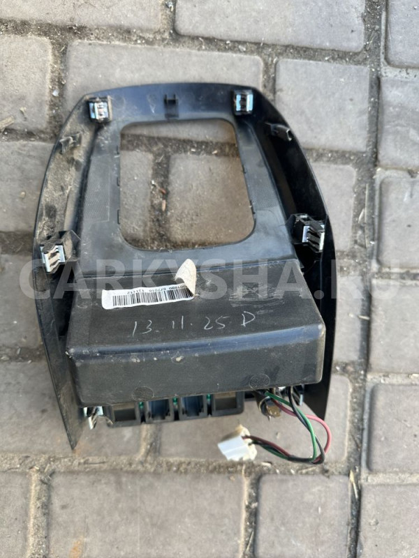 Накладка консоли МКПП Geely Emgrand EC7 Geely Emgrand EC7 оригинальный номер 06822739