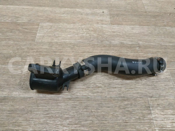 Маслозаливная горловина Land Rover Freelander оригинальный номер LR006661