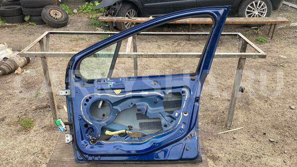 Дверь передняя правая Peugeot 308 T7 Peugeot 308 оригинальный номер 9004.CC