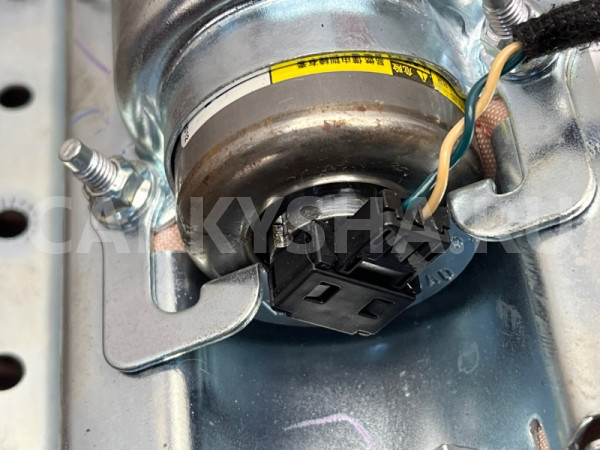Подушка безопасности в торпедо BMW X3 оригинальный номер 72 12 9 461 842, 72 12 9 461 842, 72129461842, 9461842, 72 12 9 184 119, 72129184119, 9184119, 72 12 9 259 261, 72129259261, 9259261, 72 12 9 259 262, 72129259262, 9259262