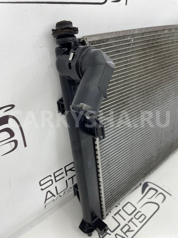 Радиатор двигателя Kia Venga YN G4FA 1.4 2010 Kia Venga 