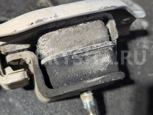 Подушка двигателя Subaru Forester оригинальный номер 41022FA000