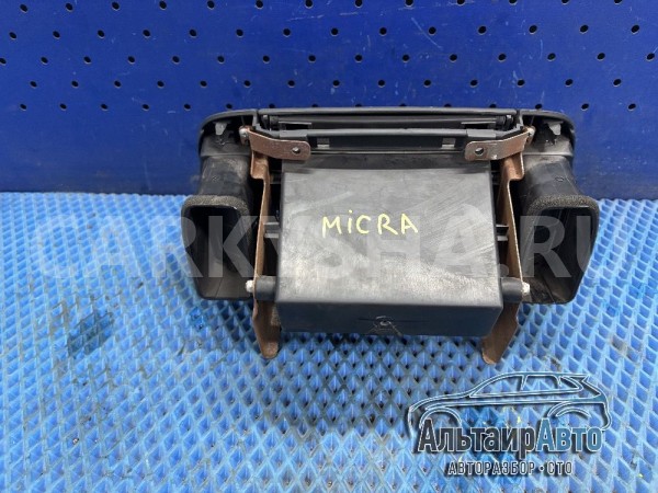 Дефлектор печки Micra K12 бардачок верхний Nissan Micra оригинальный номер 68750BC602