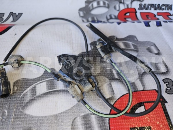 Датчик ABS Toyota Prius 