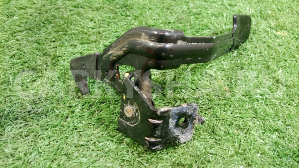 Крючок капота Kia Soul II (2013—2016) Kia Soul оригинальный номер 81140B2000