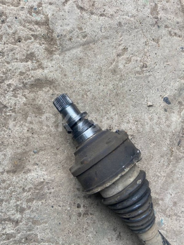 привод правый Volkswagen Polo V (2009—2015) Volkswagen Polo оригинальный номер 6R0407764F