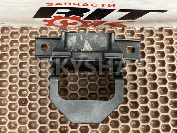 Кронштейн радиатора BMW X1 оригинальный номер 17 11 7 591 647, 17 11 7 591 647, 17117591647, 7591647