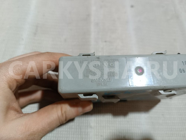 Блок управления центральным замком Volvo S40 оригинальный номер 30630081