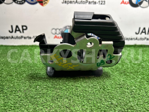 Замок багажника Audi A1 2011 Audi A1 