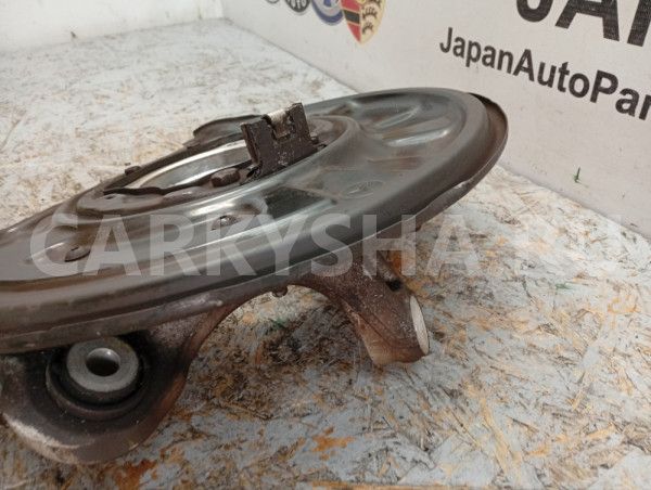 Кулак поворотный задний правый Mercedes-Benz C 200 Mercedes-Benz C-klasse