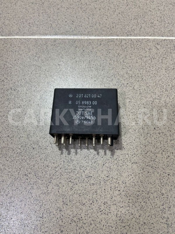 Реле поворотов Mercedes-Benz 190 (W201) Mercedes-Benz 190 (W201) оригинальный номер 2018210047