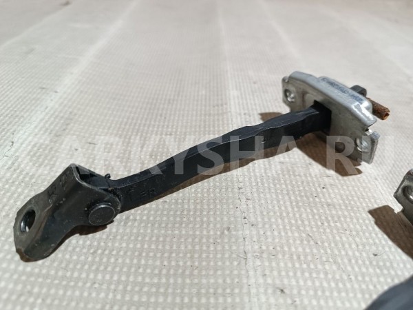 Ограничитель двери передний Suzuki Grand Vitara 