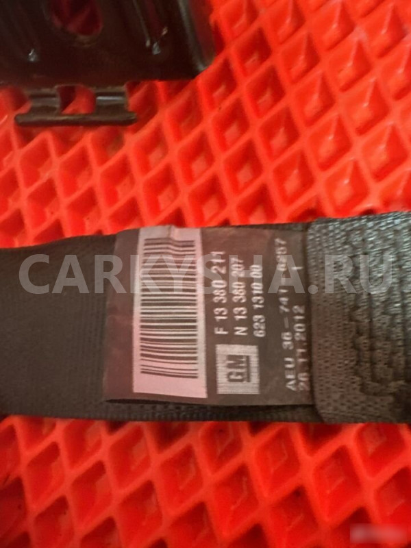 Ремень безопасности задний Opel Astra J хэтч Opel Astra оригинальный номер 13380210 13380211