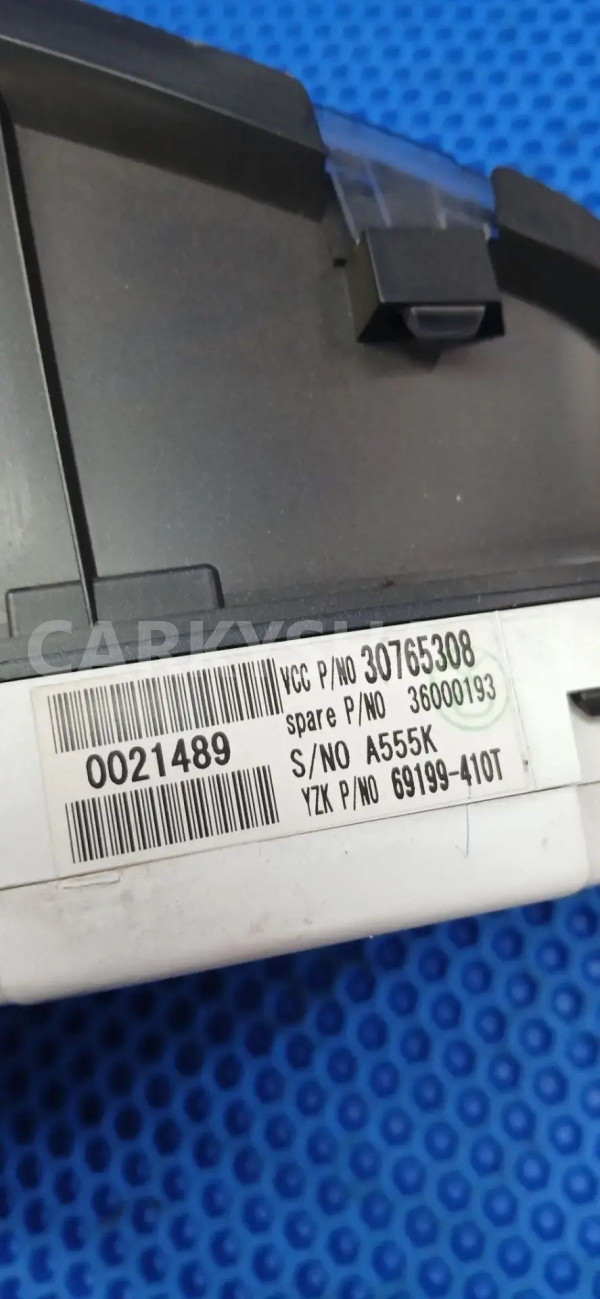 Панель приборов Volvo C30 I (2006—2010) Volvo C30 оригинальный номер 30765308