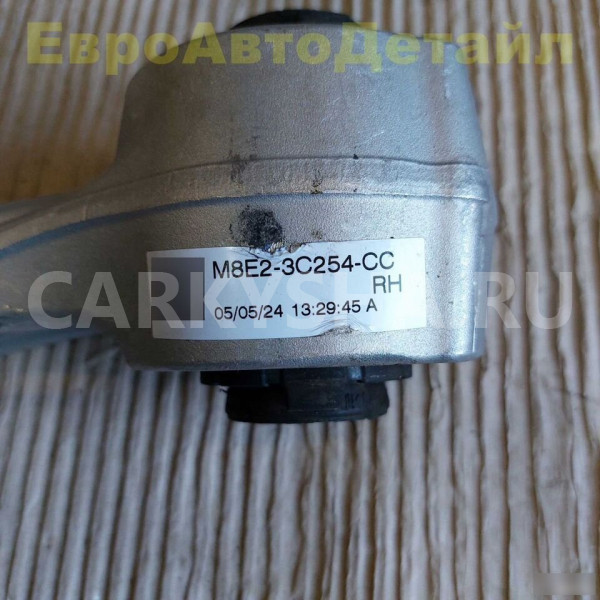 Рычаг передний нижний правый Range Rover L460 L461 Land Rover Range Rover оригинальный номер LR186956