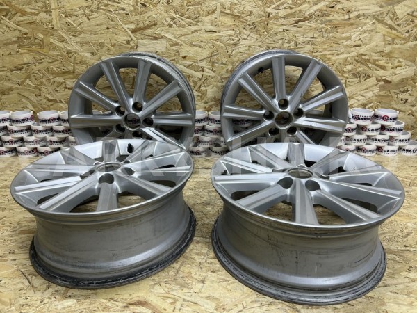 Комплект R17 Toyota Camry 50   