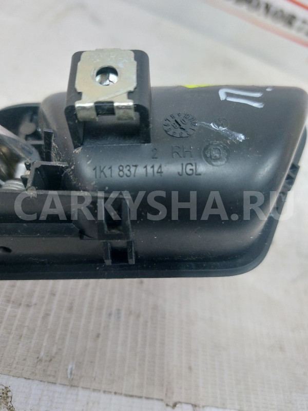 Ручка двери внутр. перед правая Volkswagen GolfMk5 Volkswagen Golf оригинальный номер 1K1837114