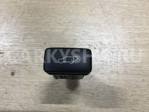 Кнопка открывания багажника Lexus NX внедорожник 5 дв. оригинальный номер 84930-60090