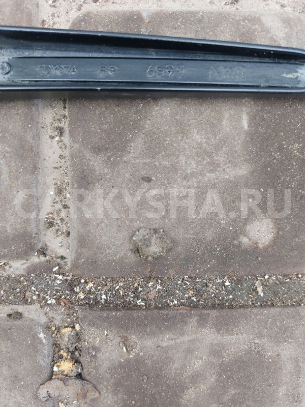 Поводок стеклоочистителя левый Toyota Avensis T250 Toyota Avensis оригинальный номер 8522105070