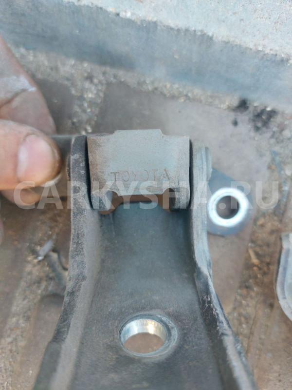 Петли передней правой двери  Toyota Avensis T250 Toyota Avensis оригинальный номер 687100D010