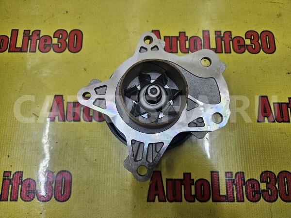 Насос водяной (помпа) Toyota Auris 