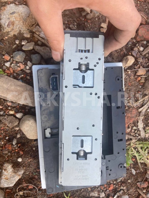 Плафон салонный Volkswagen Polo IV (2001—2005) Volkswagen Polo оригинальный номер 0886400