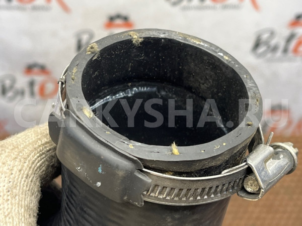 Патрубок интеркулера Mini Clubman оригинальный номер 13 71 2 753 077, 13 71 2 753 077, 13712753077, 2753077