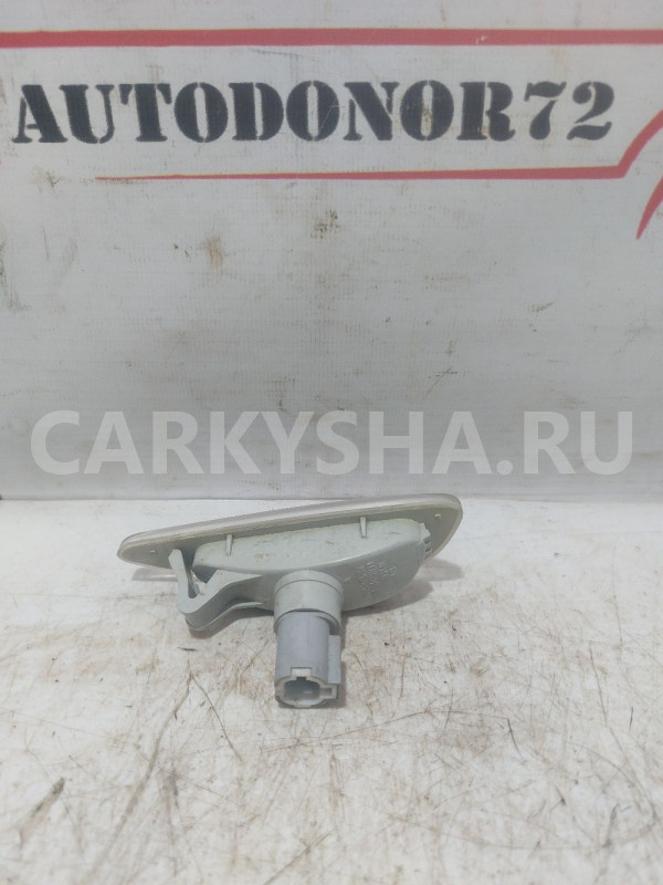 Повторитель поворота правый Hyundai Solaris Hyundai Solaris оригинальный номер 923041R000