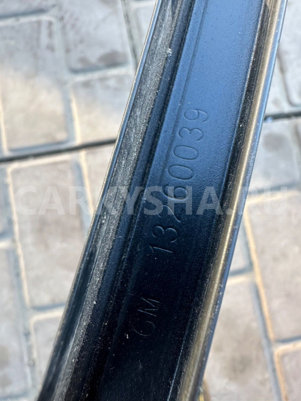 Накладка передней левой двери Opel Astra J Opel Astra оригинальный номер 13260039