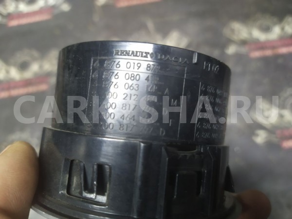 Дефлектор воздушный Рено Сандеро Renault 14 оригинальный номер 687601987R