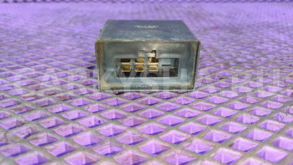 Реле стеклоочистителя Nissan Terrano WD21 TD27T Nissan Terrano оригинальный номер 2851083G00