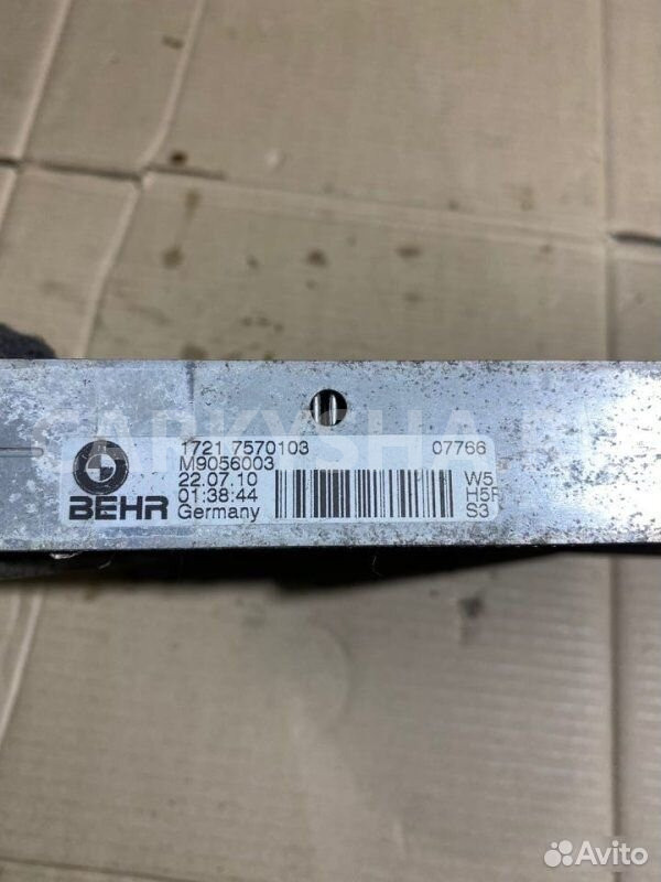 Радиатор масляный BMW 5 F07 N55B30 2011 BMW 5er оригинальный номер 17217572542