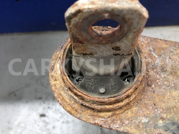 Рычаг задний продольный правый Мазда CX-7 Mazda 2 оригинальный номер EG2528250B