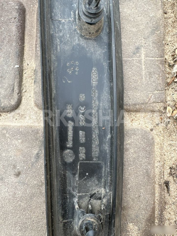 Накладка двери передней правой VW Golf plus Volkswagen Golf Plus оригинальный номер 5m0837382