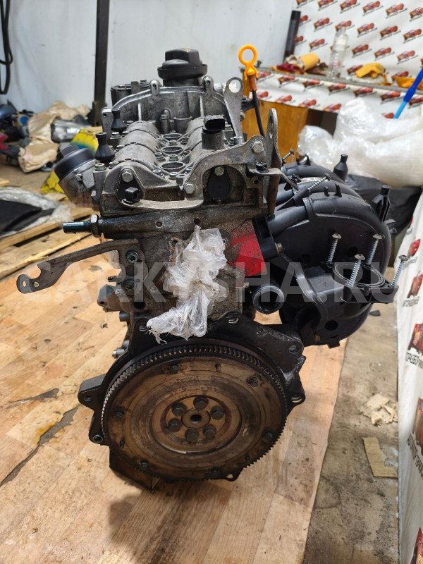двигатель в сборе Skoda Fabia оригинальный номер 03E100033R
