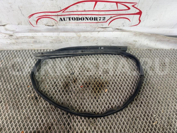 Уплотнитель порога левый Chevrolet Cruze J300 Chevrolet Cruze оригинальный номер 95417257