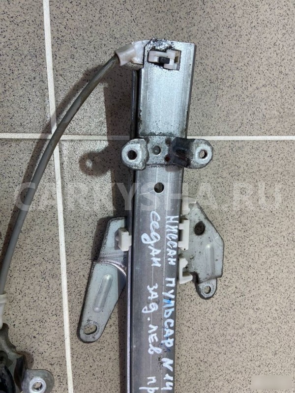 Стеклоподъемник задний левый Nissan Pulsar 1993 г Nissan Pulsar 