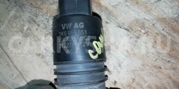 Насос омывателя Porsche Cayenne I рестайлинг (2007—2010) Porsche Cayenne оригинальный номер 1k6955651