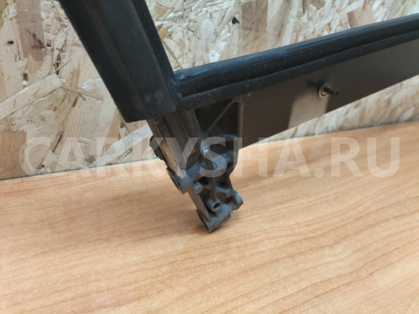 Рамка двери передняя правая Audi A3 2013 Audi 200 оригинальный номер 8P4837630