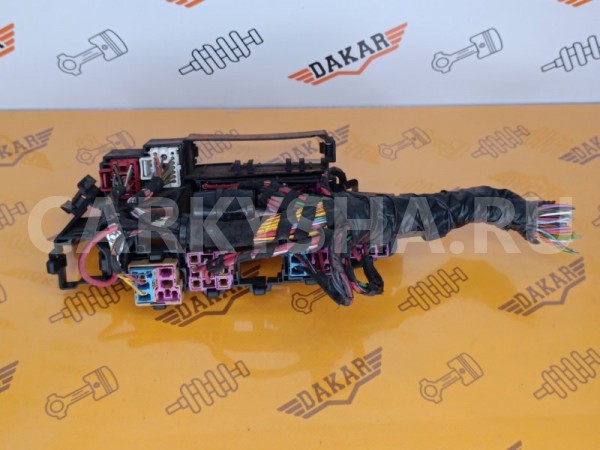 Блок предохранителей под капот Audi A4 B8 CDNB Audi A4 