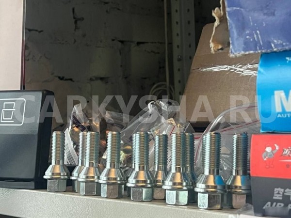 Колесный болт Volvo XC70 Volvo C70 